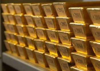 Gold Prices Soar in 2004, Breaking Records
