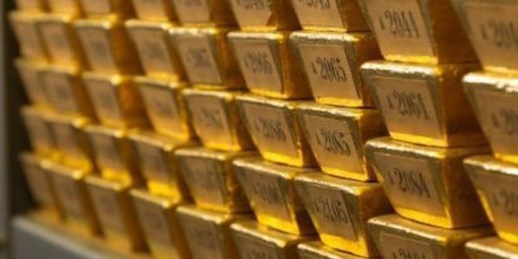 Gold Prices Soar in 2004, Breaking Records